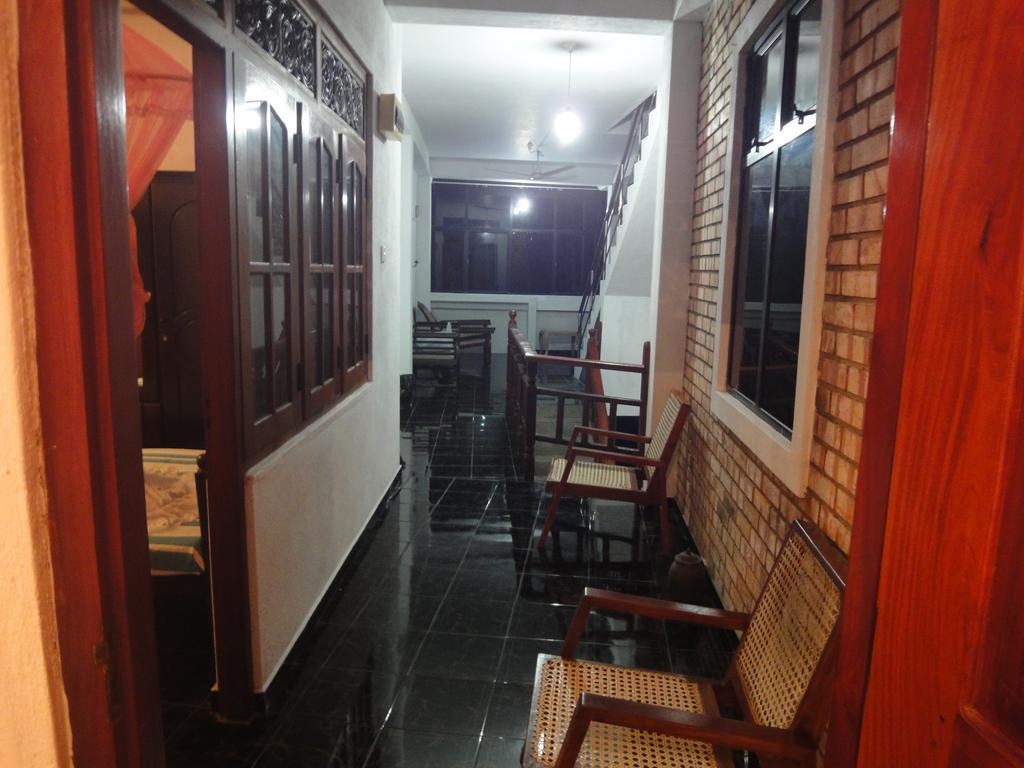 Hikka Urban Stay Hikkaduwa Buitenkant foto