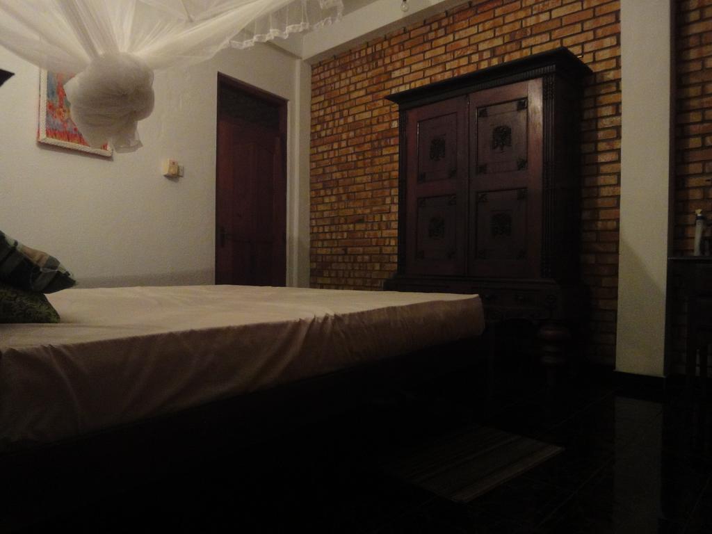 Hikka Urban Stay Hikkaduwa Buitenkant foto
